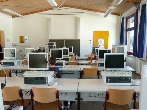 Grossansicht in neuem Fenster: Computerraum